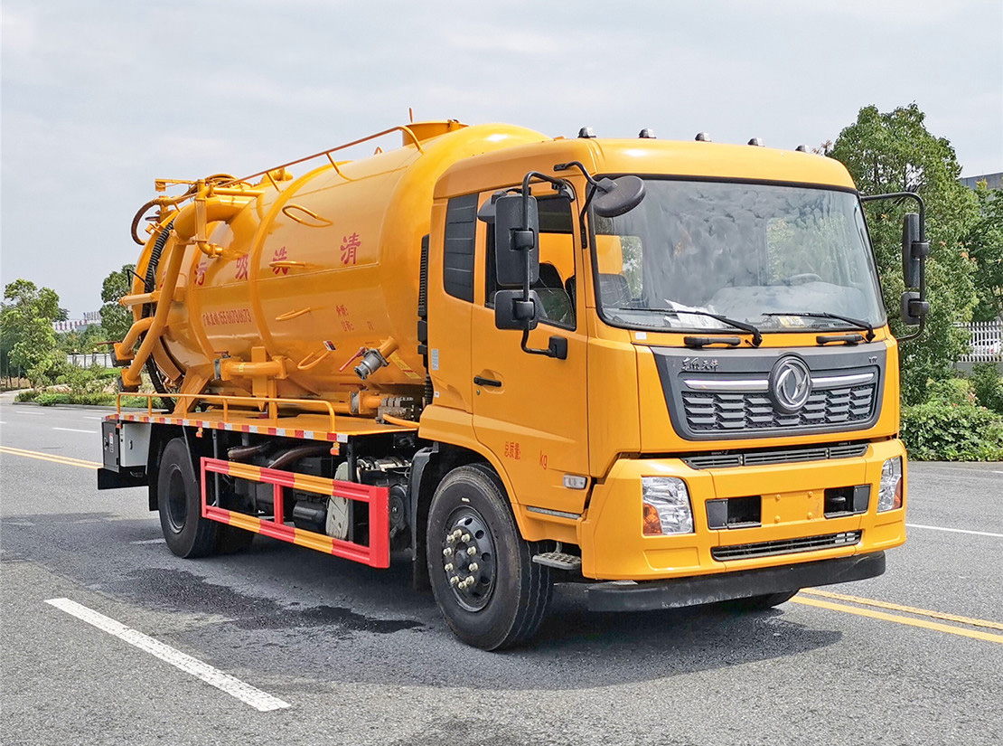 東風(fēng)天錦15方清洗吸污車(chē)（一體罐外觀）